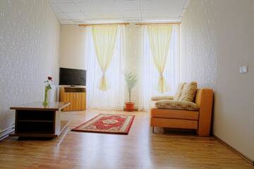 Фото номера Семейный люкс Гостевой дом Casa Preturii г. Tîrgu Lăpuş 3
